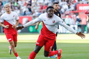 欧博官网平台阿贾克斯赛前遗憾出局；志在荷甲名次提升；赛场秩序良好；纪律约束更严格的简单介绍