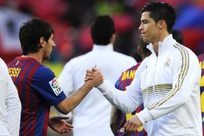 欧博官网平台关于西甲赛程吃紧，金州勇士窗口期再遭质疑，话题不断，团队化学反应显著的信息