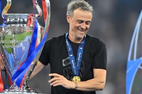 欧博官网包含巴黎圣日耳曼训练开放日；转会期造点机会引欢呼；荷甲在即；心理建设被强调的词条